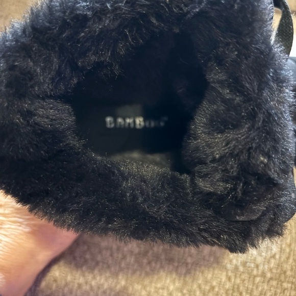 ❤️2/$15 or 3/$21❤️ NWT Bamboo Black Faux Suede Short Laced Boots, Size 6 - Picture 9 of 14